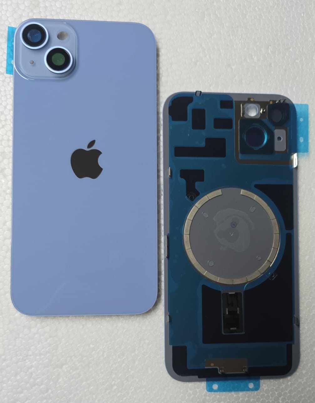 TAPA de IPHONE 14 Plus Azul con Anclajes