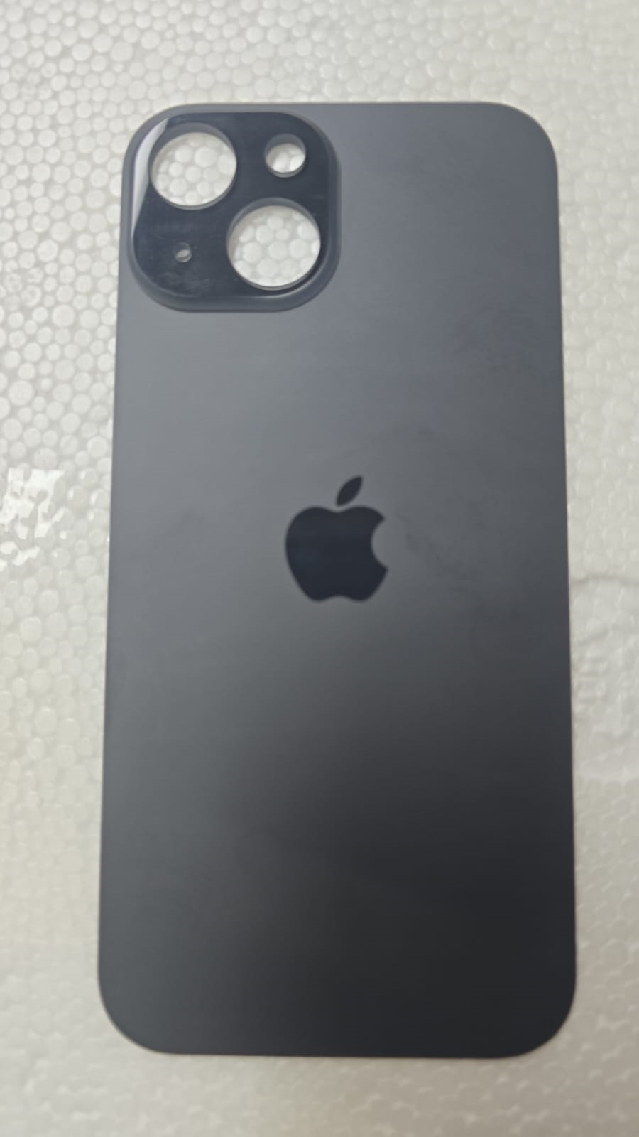 Tapa de Iphone 15 Negro big Hole
