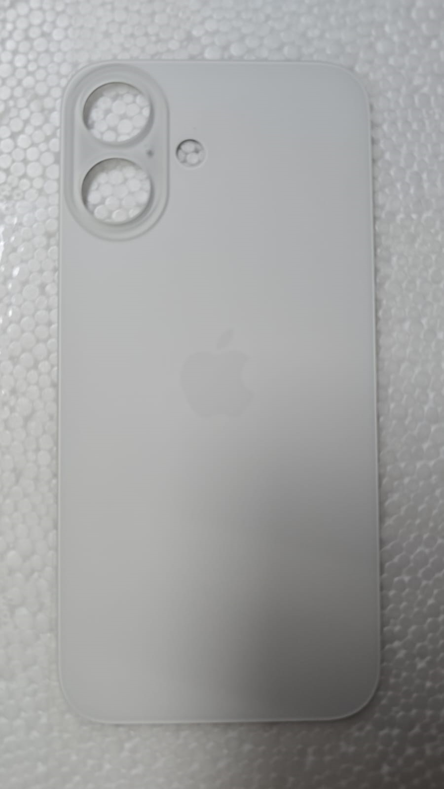 Tapa de Iphone 16 Blanco big Hole