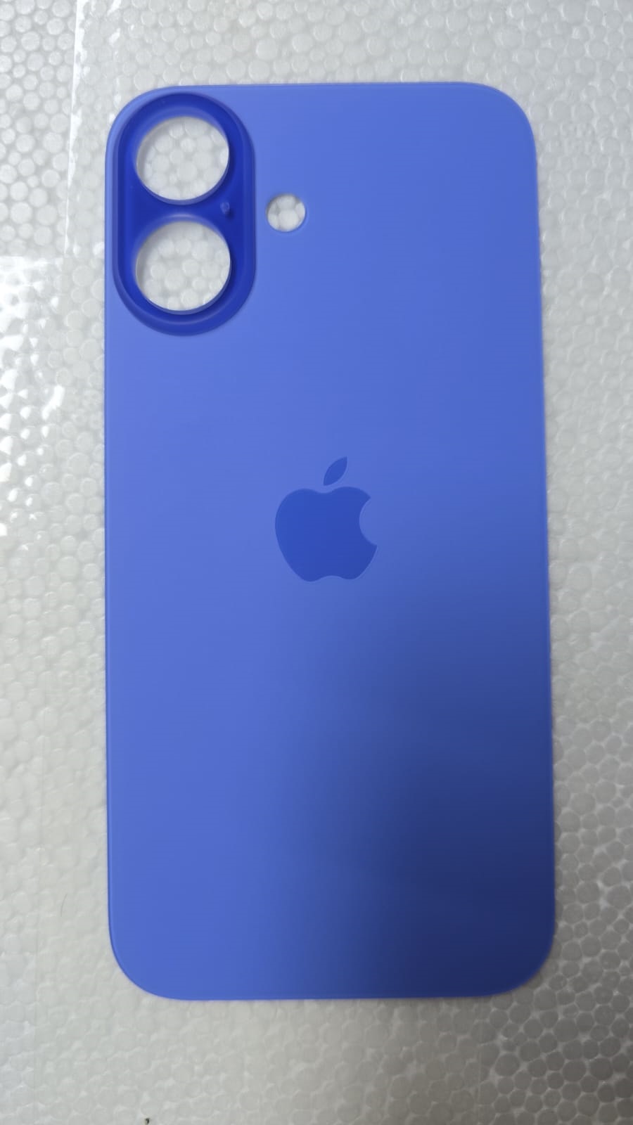 Tapa de Iphone 16 Azul big Hole