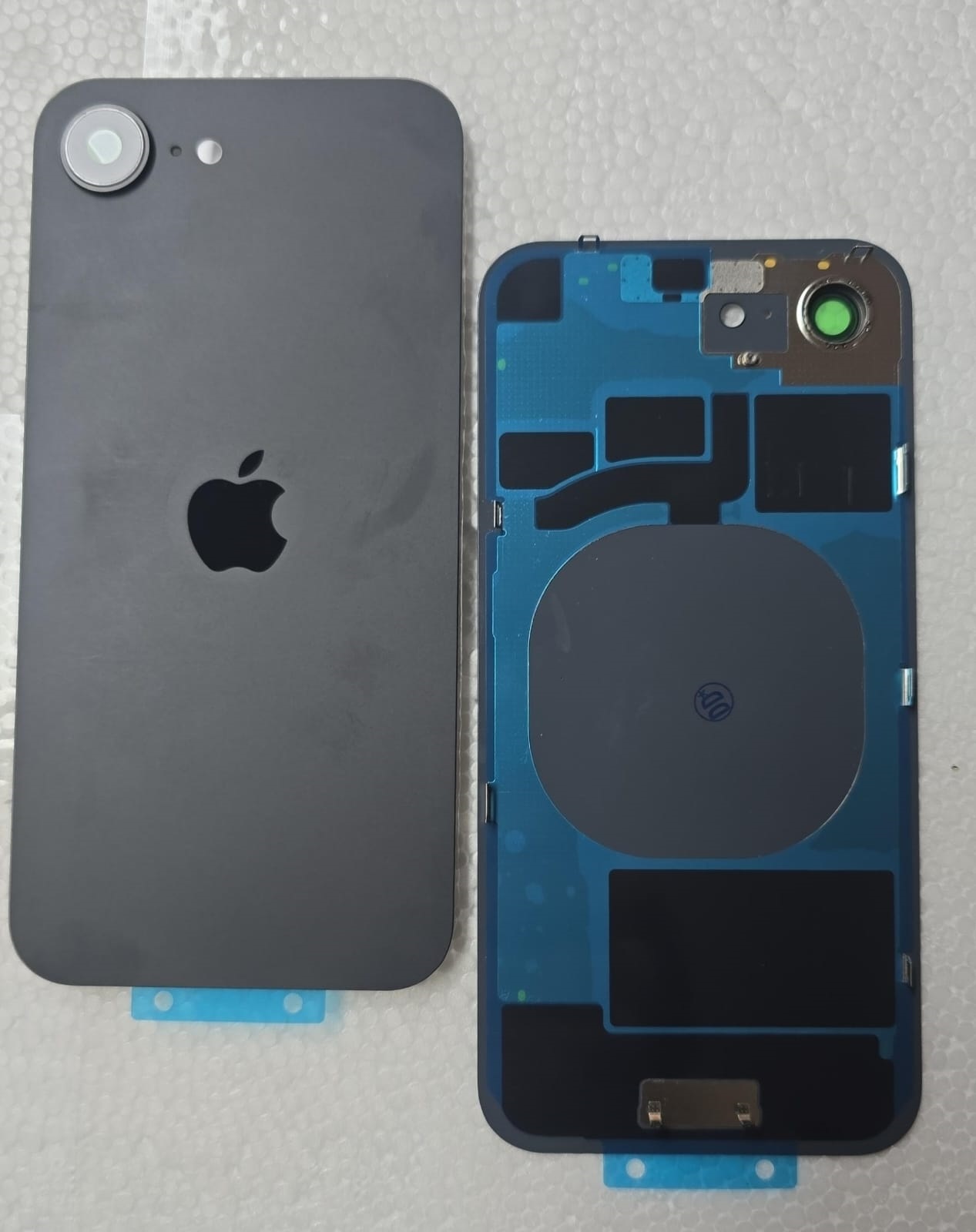 TAPA de IPHONE 16E NEGRO con Anclajes