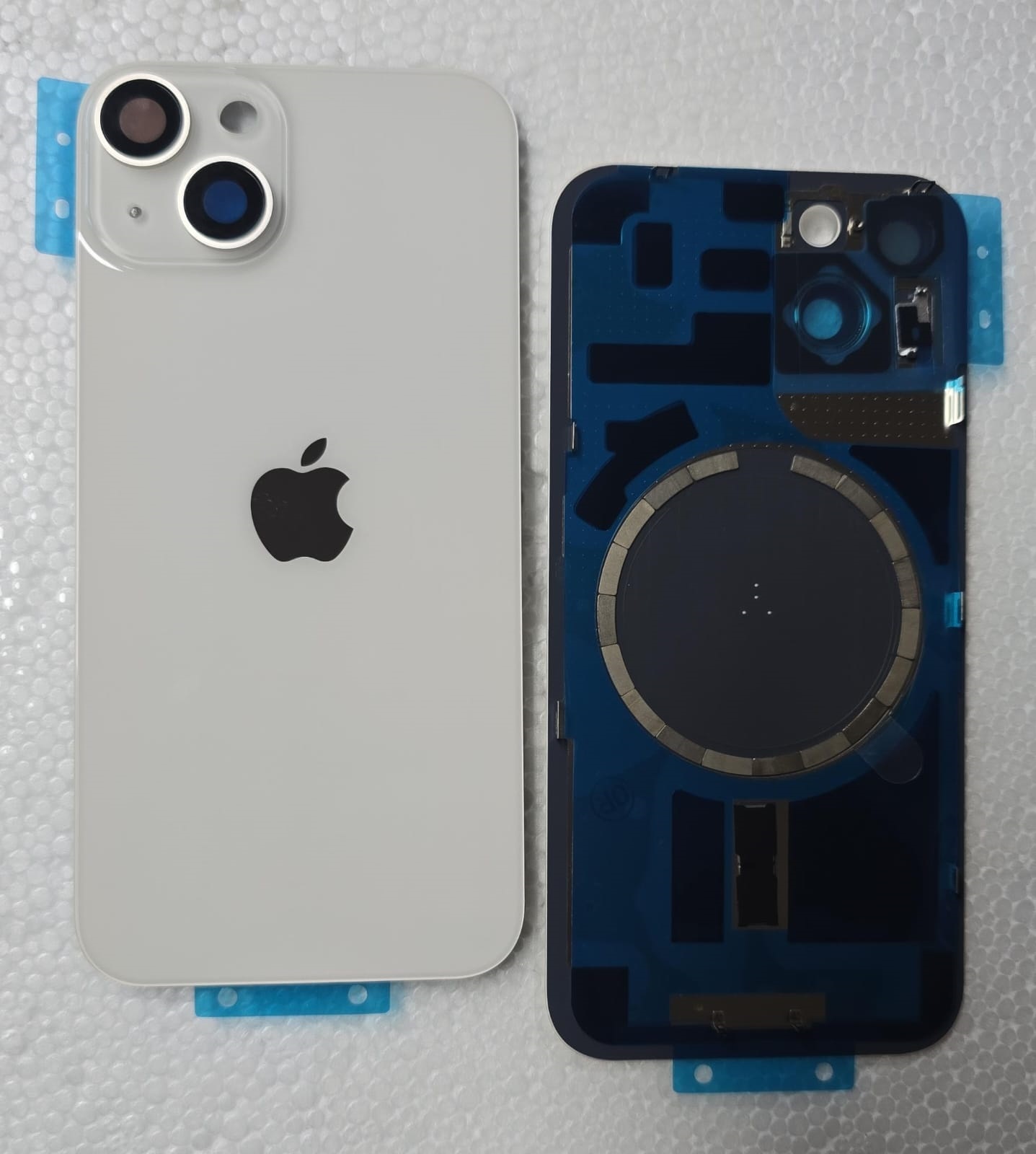 TAPA de IPHONE 14 Blanco con Anclajes