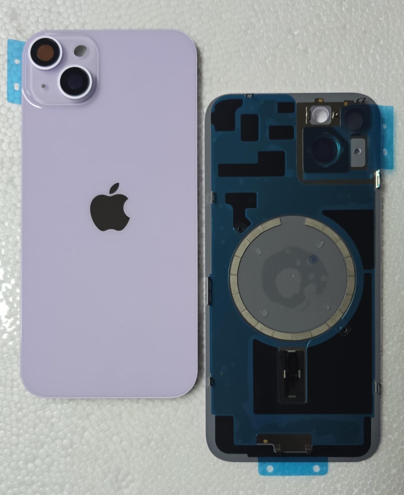 TAPA de IPHONE 14 Plus Violeta con Anclajes