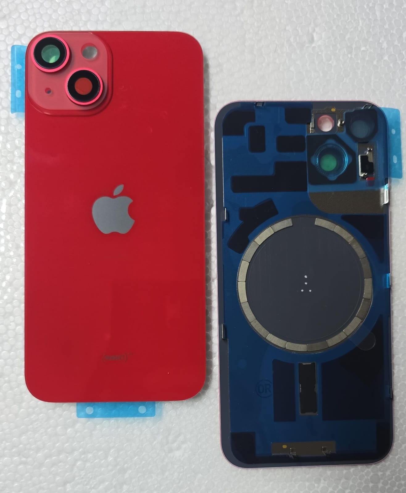 TAPA de IPHONE 14 Rojo con Anclajes